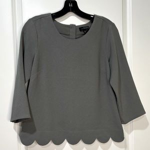 The Limited Gray 3/4 Sleeve Scalloped Hem Blouse Size Extra Small